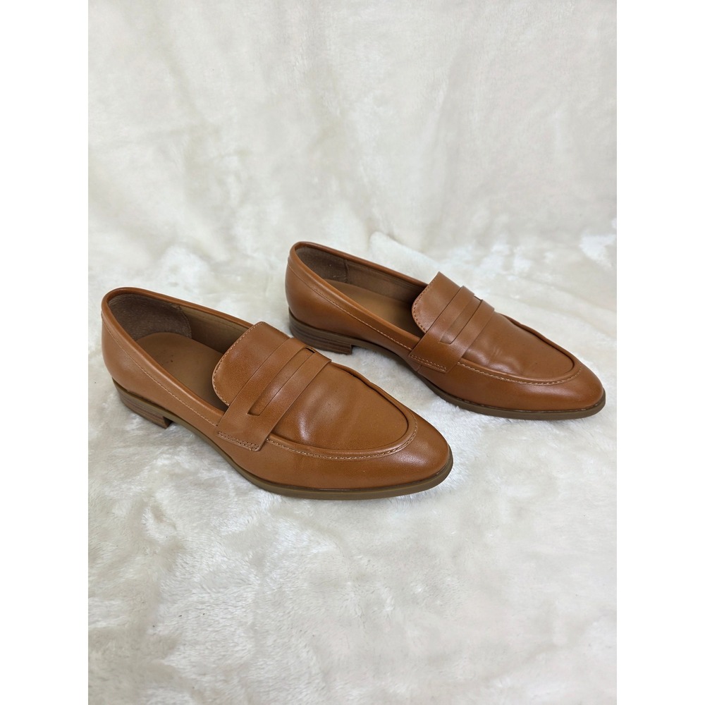 A New Day Women Tan Leatherette Loafer Shoes Size 6